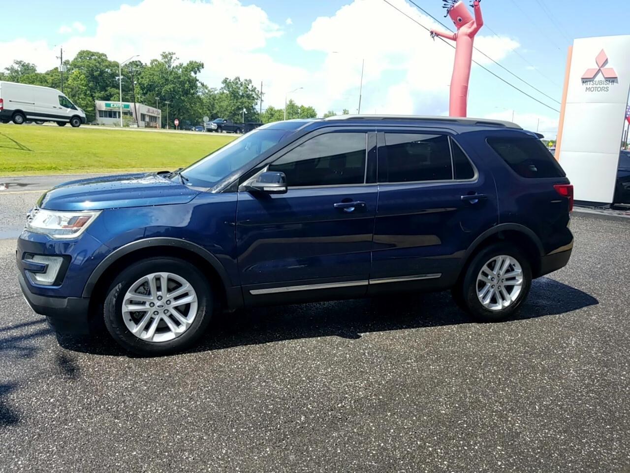 Ford Explorer XLT FWD 2017