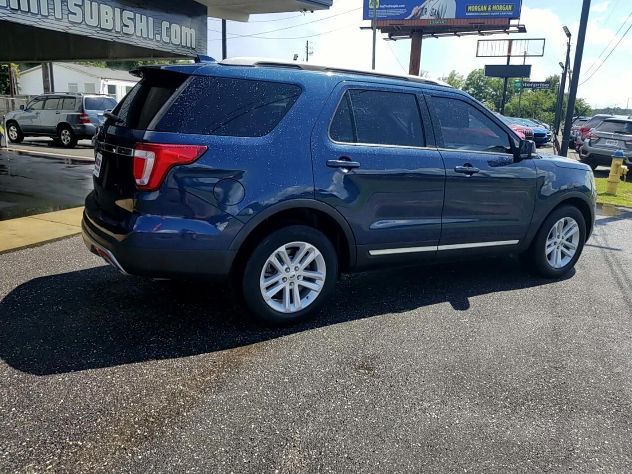 Ford Explorer XLT FWD 2017