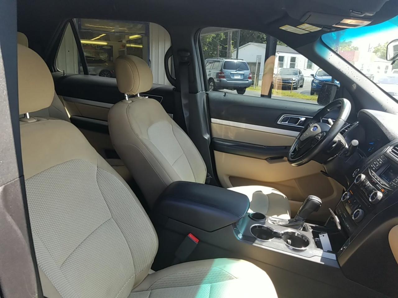 Ford Explorer XLT FWD 2017