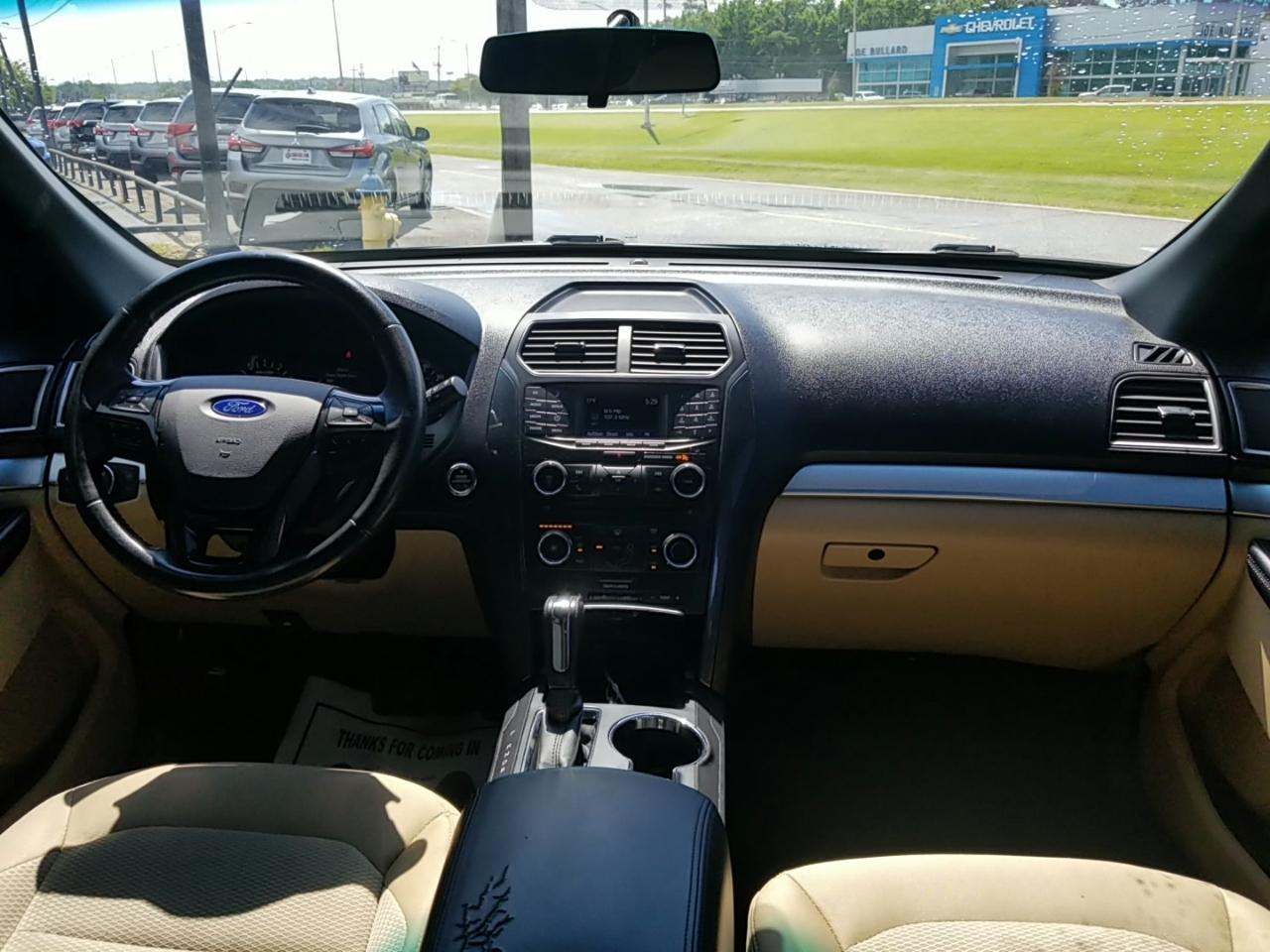 Ford Explorer XLT FWD 2017