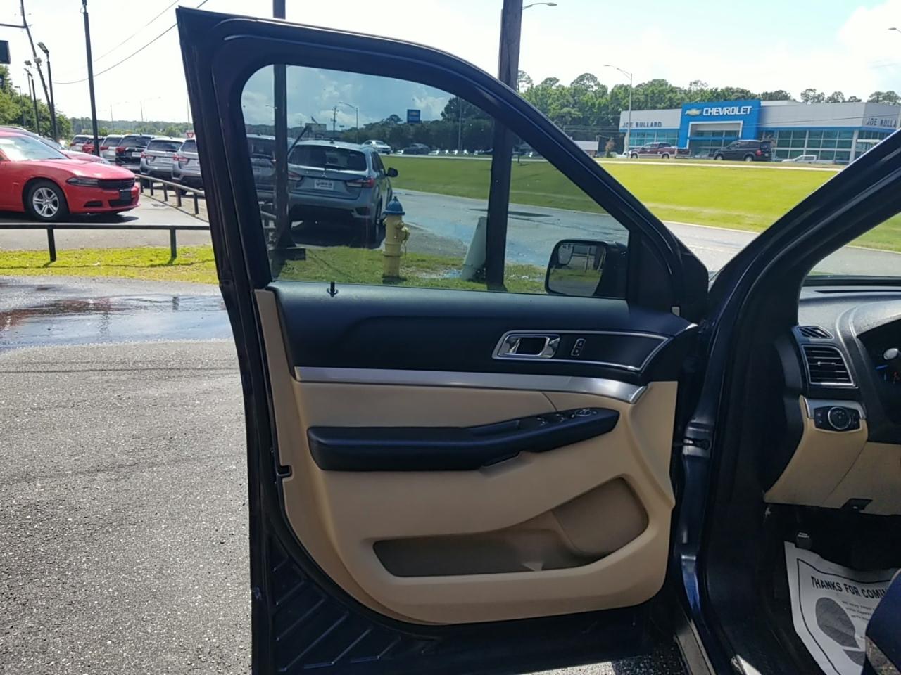Ford Explorer XLT FWD 2017