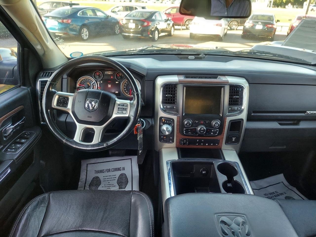 RAM 1500 Laramie Crew Cab SWB 4WD 2014