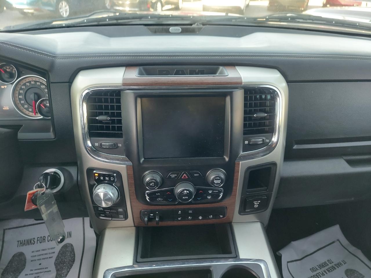 RAM 1500 Laramie Crew Cab SWB 4WD 2014