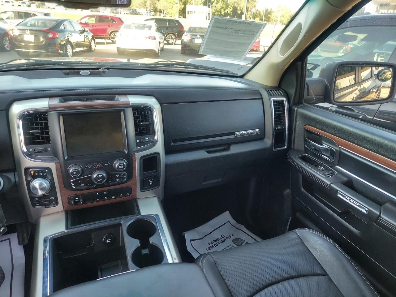 RAM 1500 Laramie Crew Cab SWB 4WD 2014