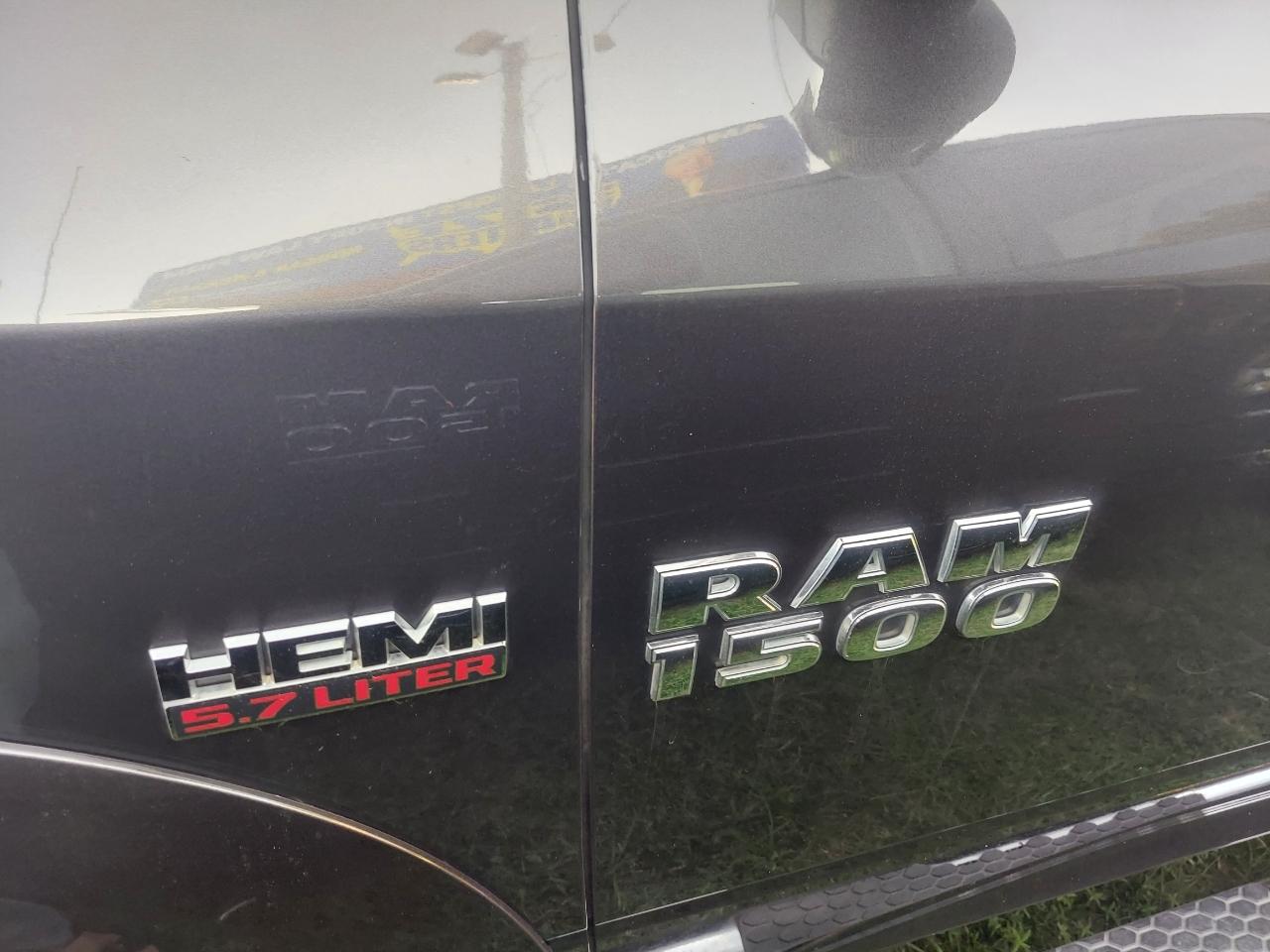 RAM 1500 Laramie Crew Cab SWB 4WD 2014