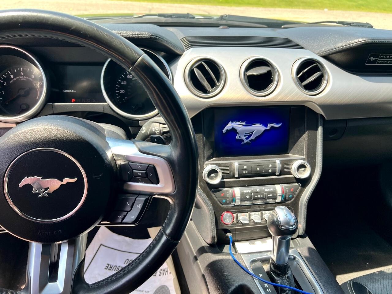 Ford Mustang EcoBoost Coupe 2020