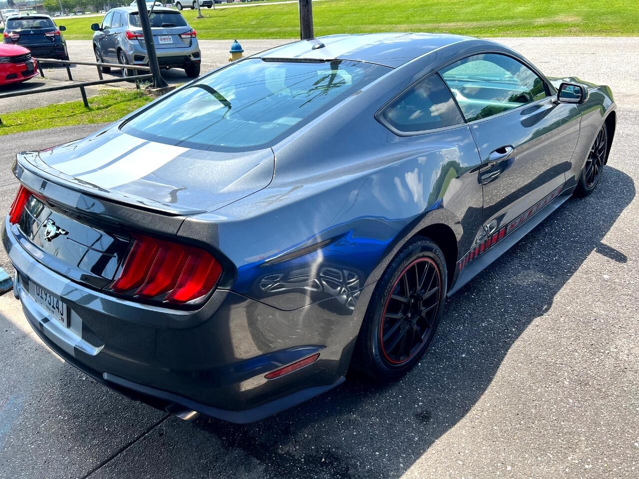 Ford Mustang EcoBoost Coupe 2020