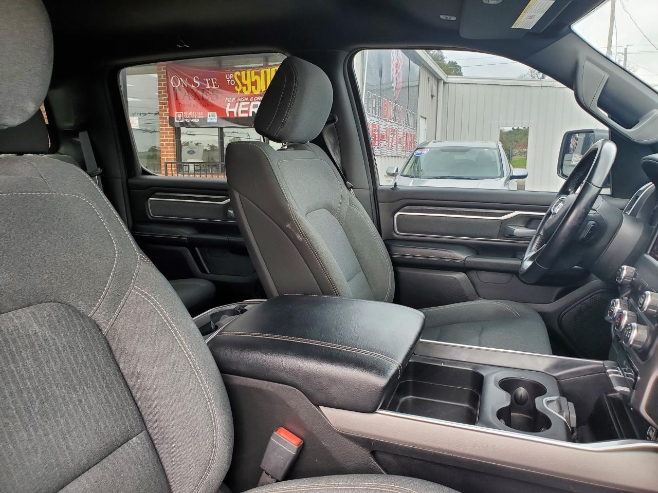 RAM 1500 Big Horn Crew Cab SWB 4WD 2019