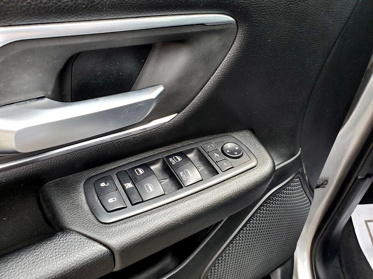 RAM 1500 Big Horn Crew Cab SWB 4WD 2019
