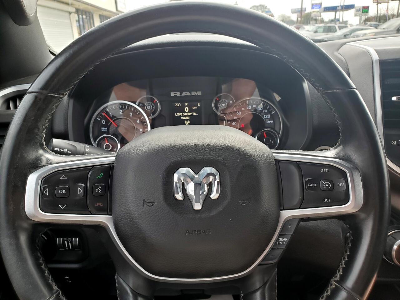 RAM 1500 Big Horn Crew Cab SWB 4WD 2019