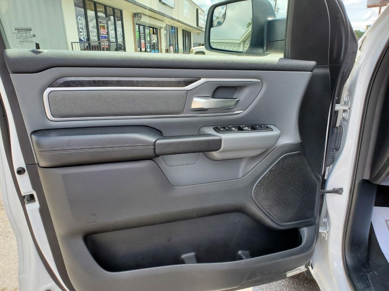 RAM 1500 Big Horn Quad Cab 4WD 2020