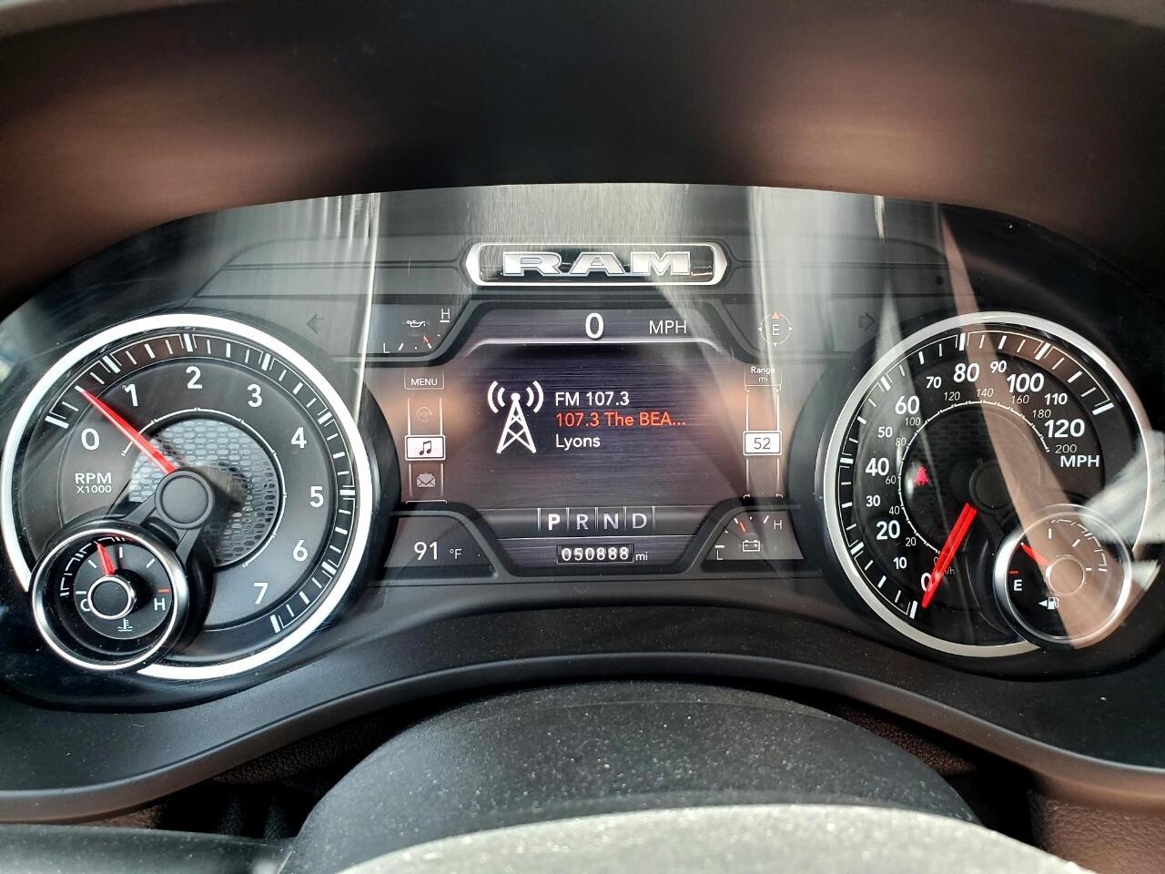RAM 1500 Big Horn Quad Cab 4WD 2020