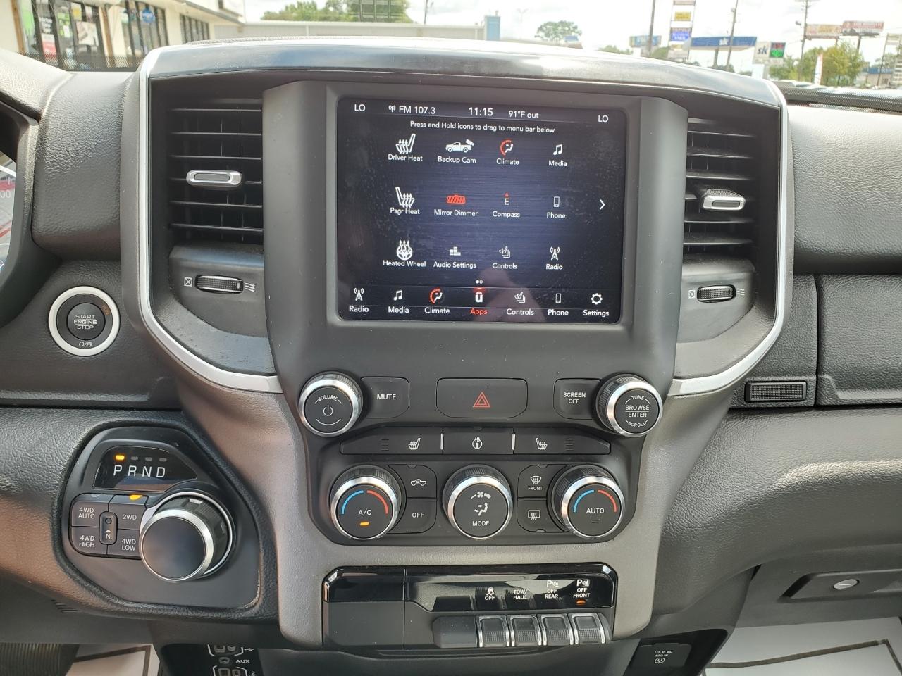 RAM 1500 Big Horn Quad Cab 4WD 2020