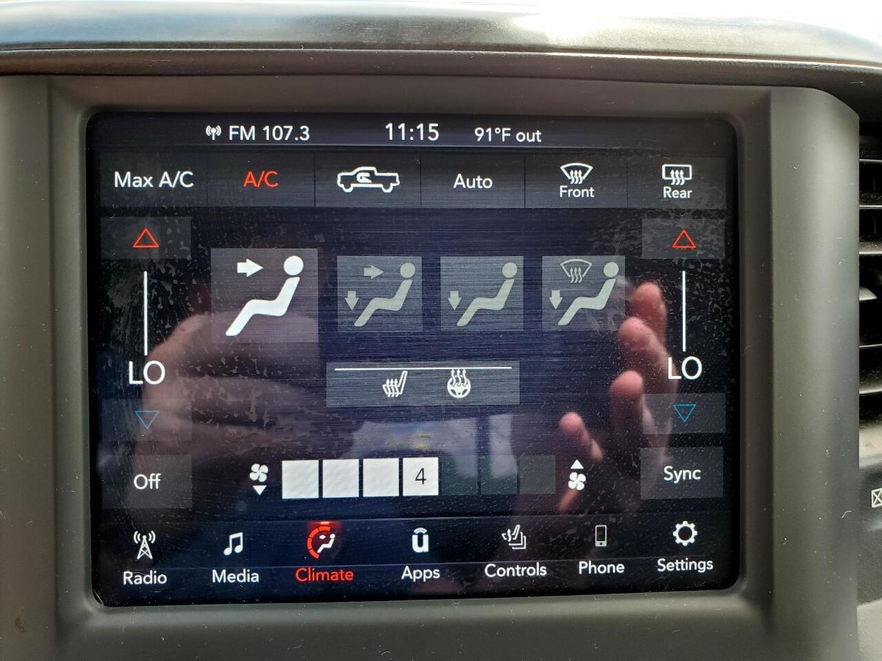 RAM 1500 Big Horn Quad Cab 4WD 2020