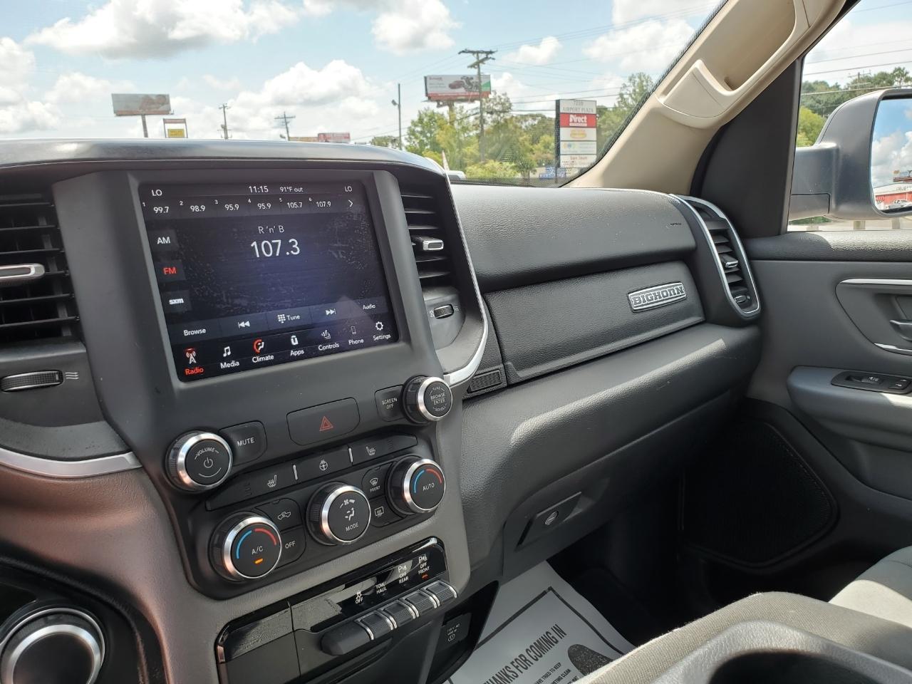 RAM 1500 Big Horn Quad Cab 4WD 2020