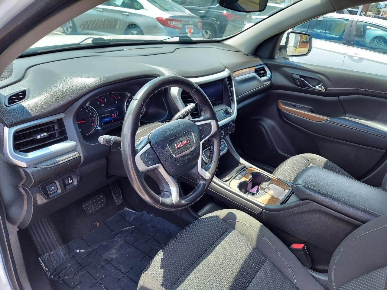 GMC Acadia SLE 2020