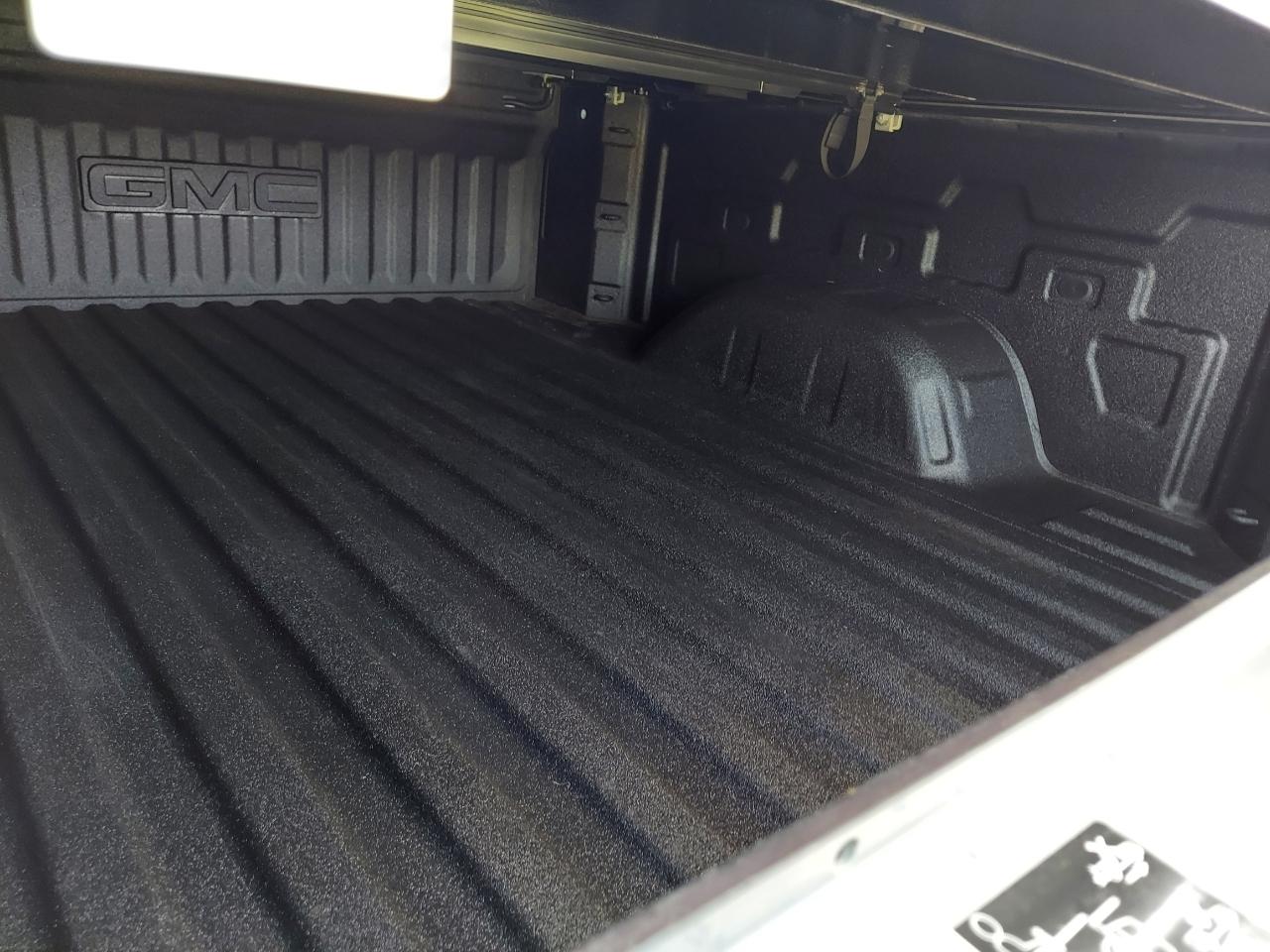 GMC Sierra 1500 SLT Crew Cab Short Box 4WD 2021
