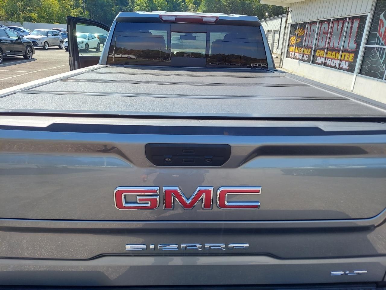 GMC Sierra 1500 SLT Crew Cab Short Box 4WD 2021
