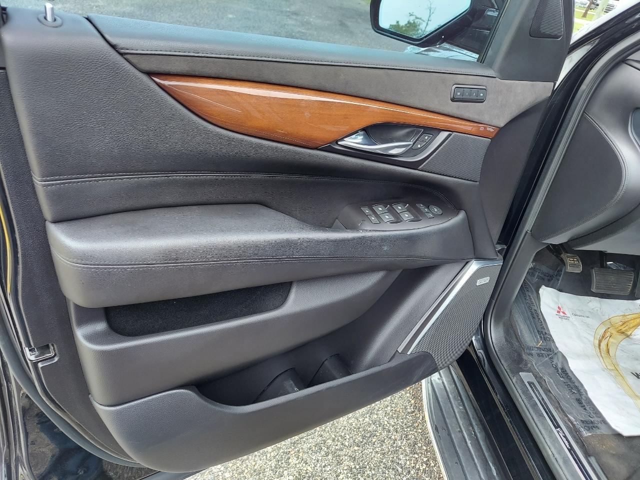 Cadillac Escalade Luxury 2WD 2020