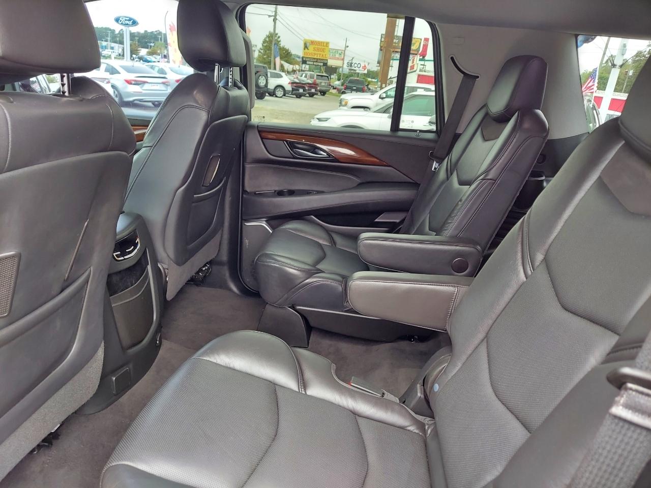 Cadillac Escalade Luxury 2WD 2020