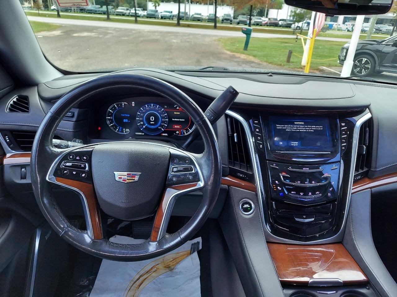 Cadillac Escalade Luxury 2WD 2020