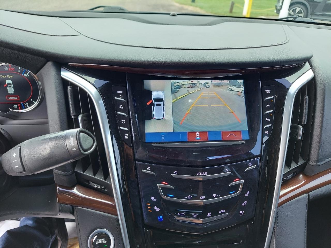 Cadillac Escalade Luxury 2WD 2020