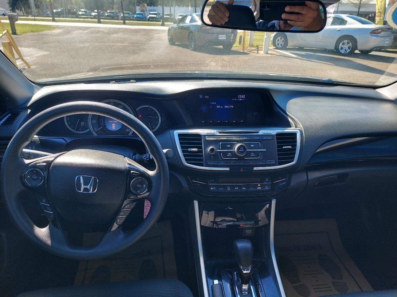 Honda Accord LX Sedan CVT w/ Honda Sensing 2017
