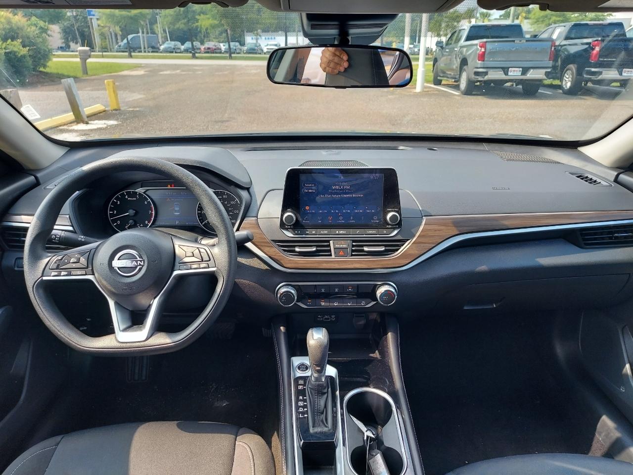 Nissan Altima 2.5 SV 2023