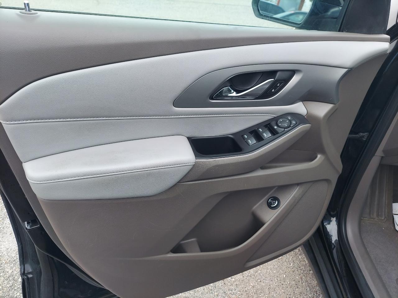 Chevrolet Traverse LT Leather FWD 2021