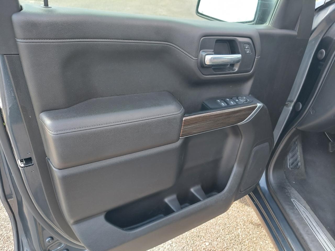 Chevrolet Silverado 1500 LT Crew Cab 2WD 2021