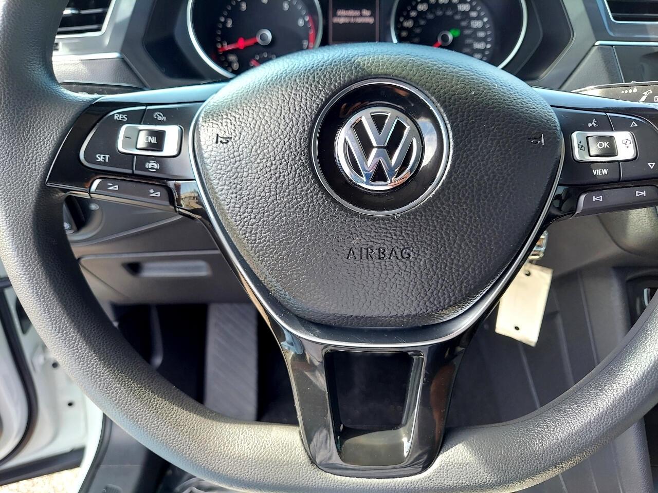 Volkswagen Tiguan S 2019