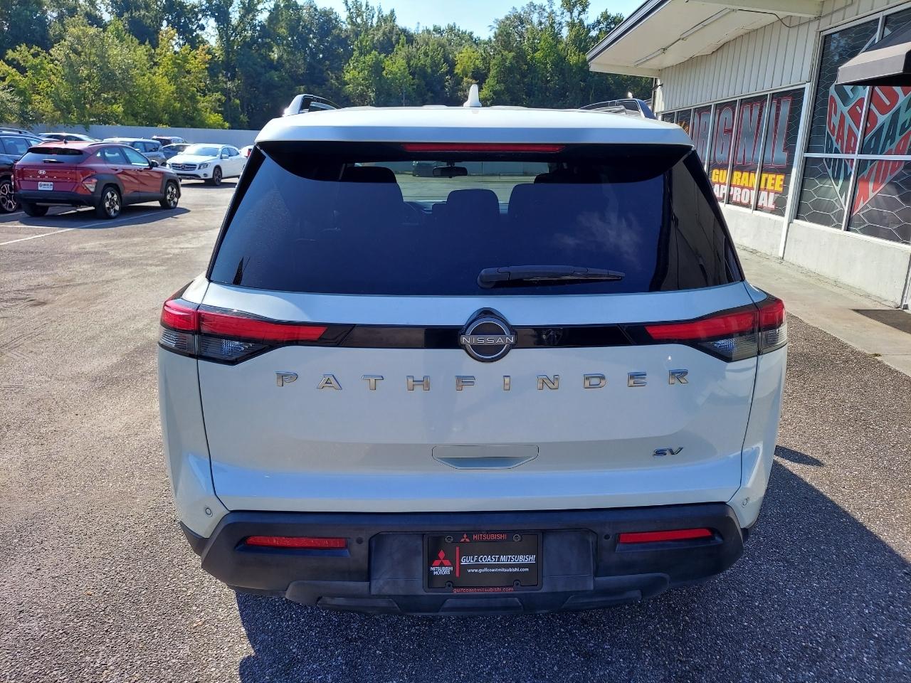 Nissan Pathfinder SV 2022
