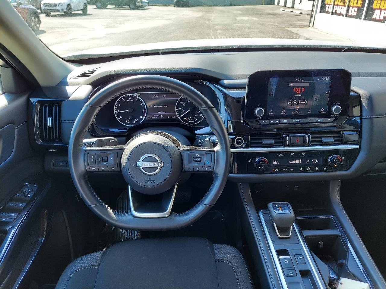 Nissan Pathfinder SV 2022