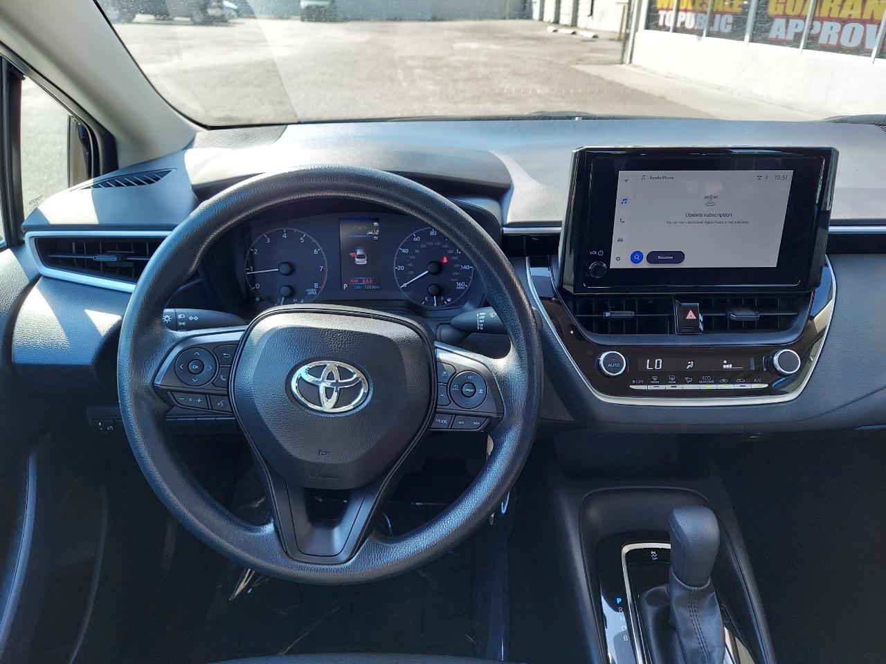 Toyota Corolla LE 2025