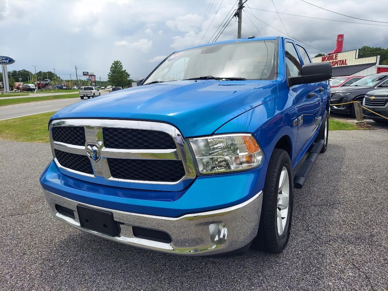 RAM 1500 Classic Tradesman Crew Cab SWB 2WD 2021
