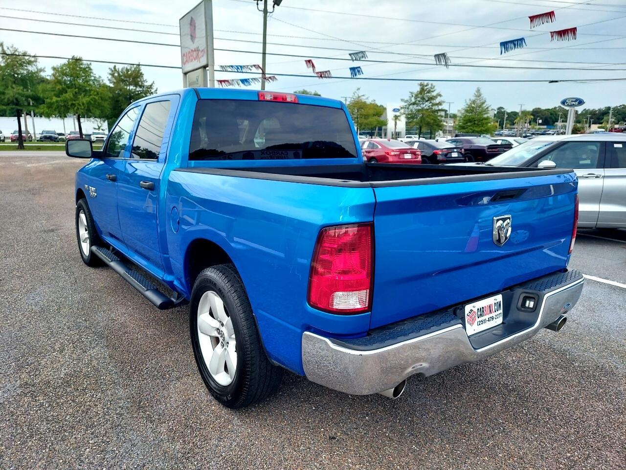 RAM 1500 Classic Tradesman Crew Cab SWB 2WD 2021
