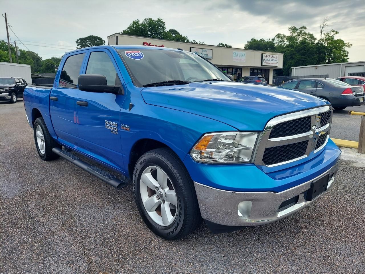 RAM 1500 Classic Tradesman Crew Cab SWB 2WD 2021
