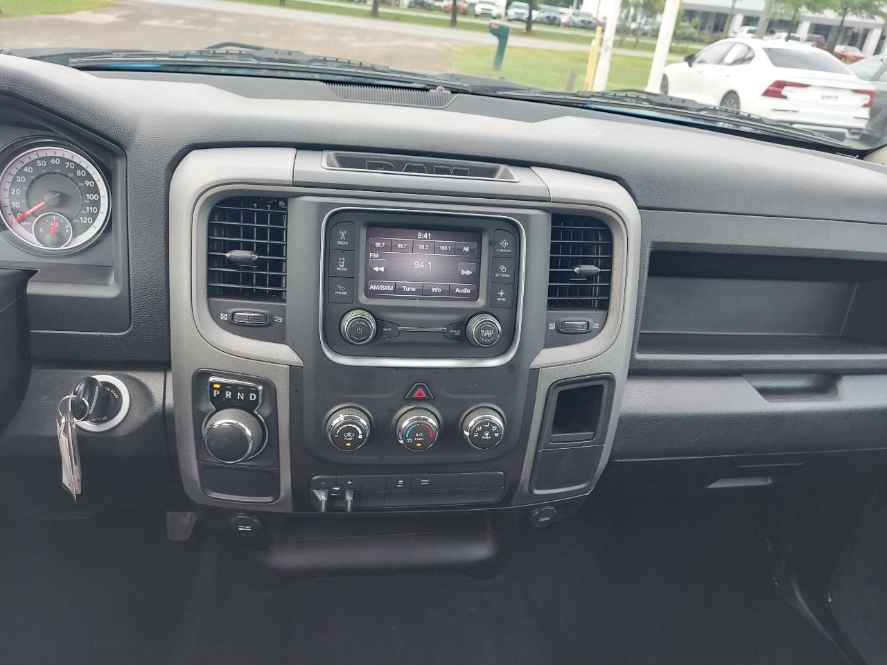RAM 1500 Classic Tradesman Crew Cab SWB 2WD 2021
