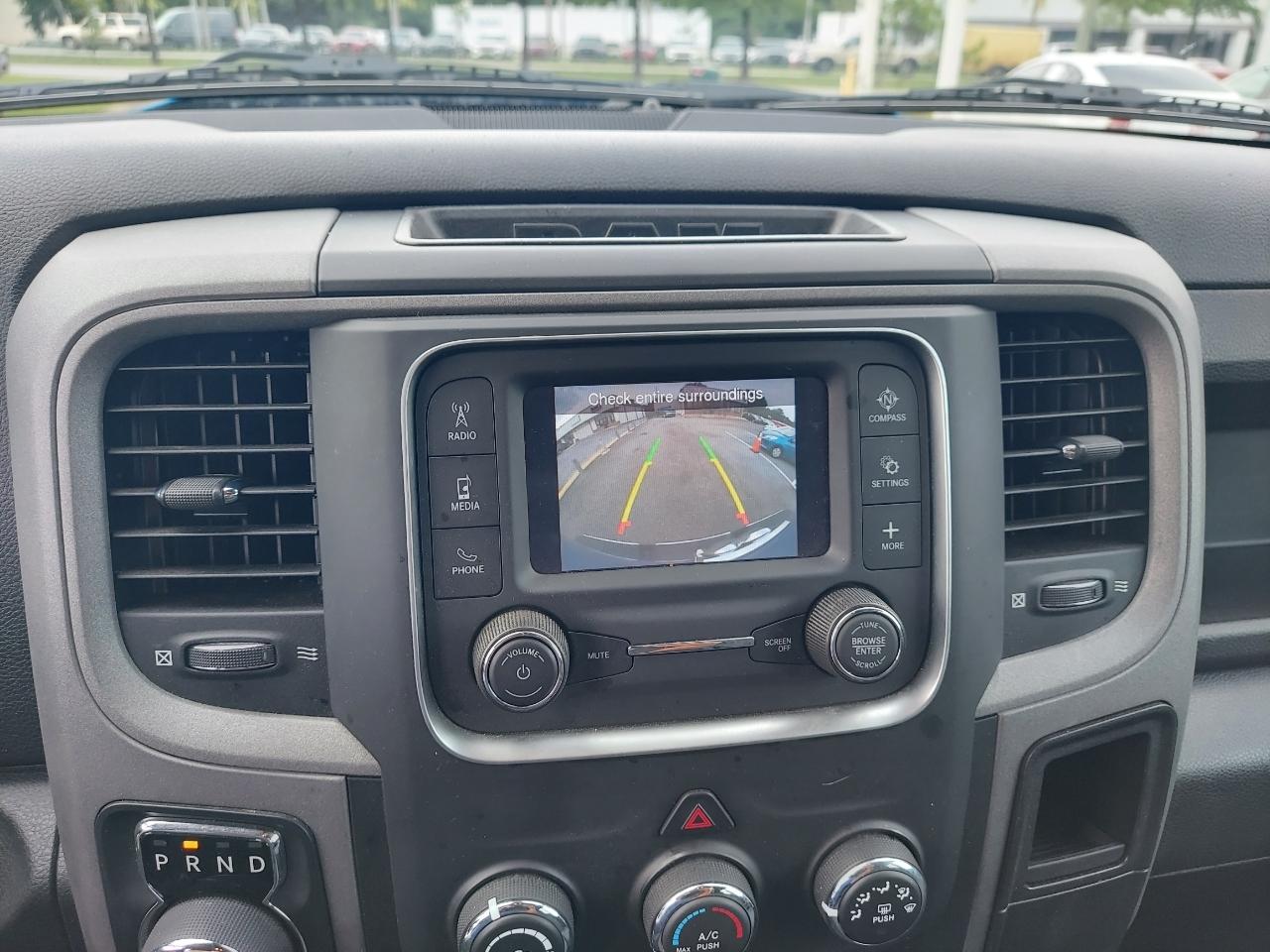 RAM 1500 Classic Tradesman Crew Cab SWB 2WD 2021