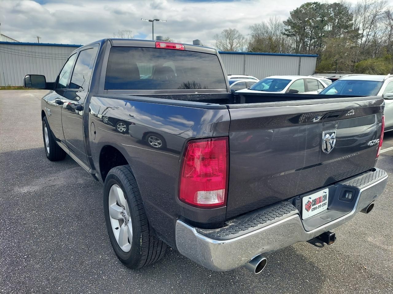 RAM 1500 Classic Tradesman Crew Cab SWB 4WD 2022