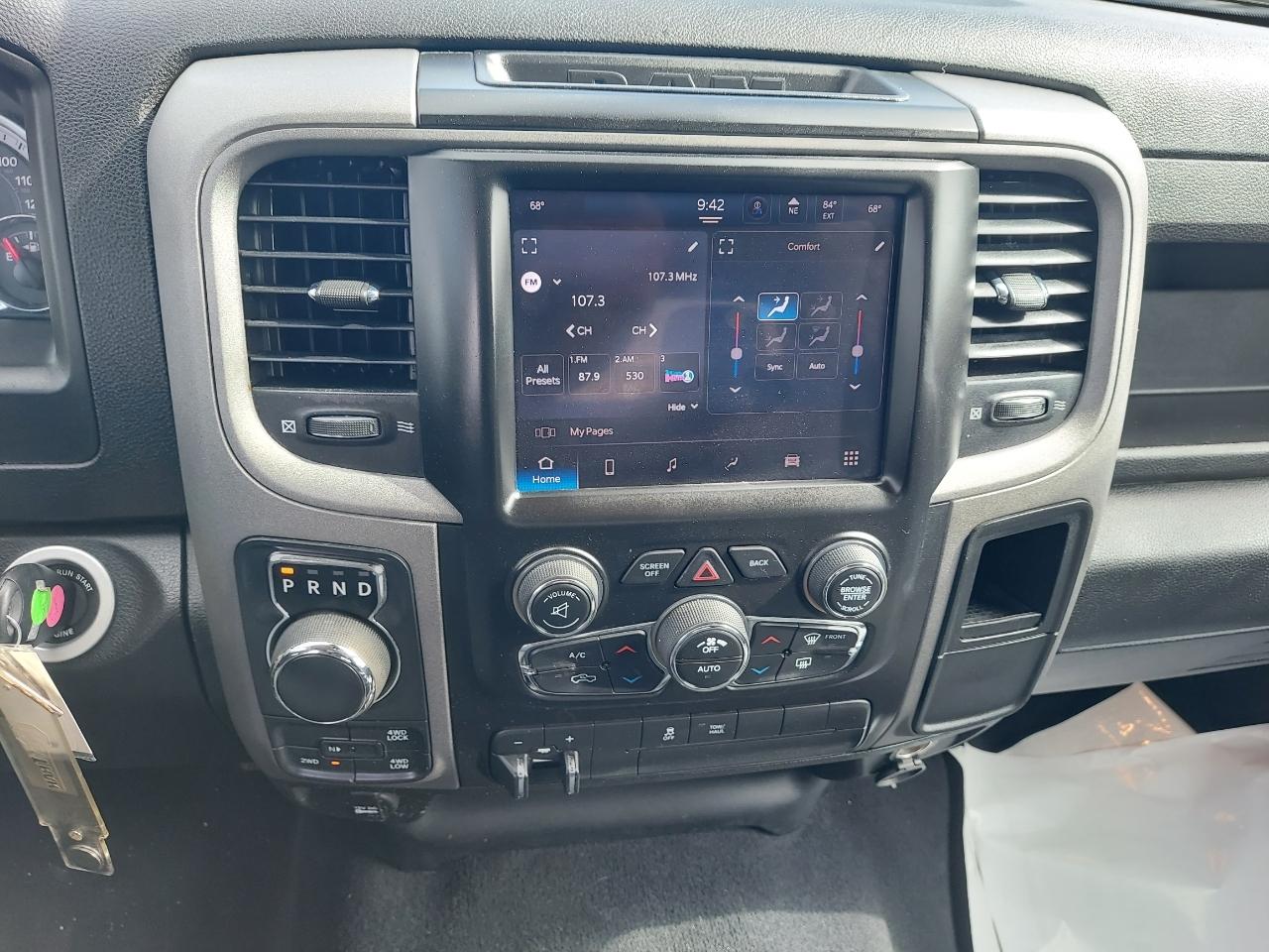 RAM 1500 Classic Tradesman Crew Cab SWB 4WD 2022
