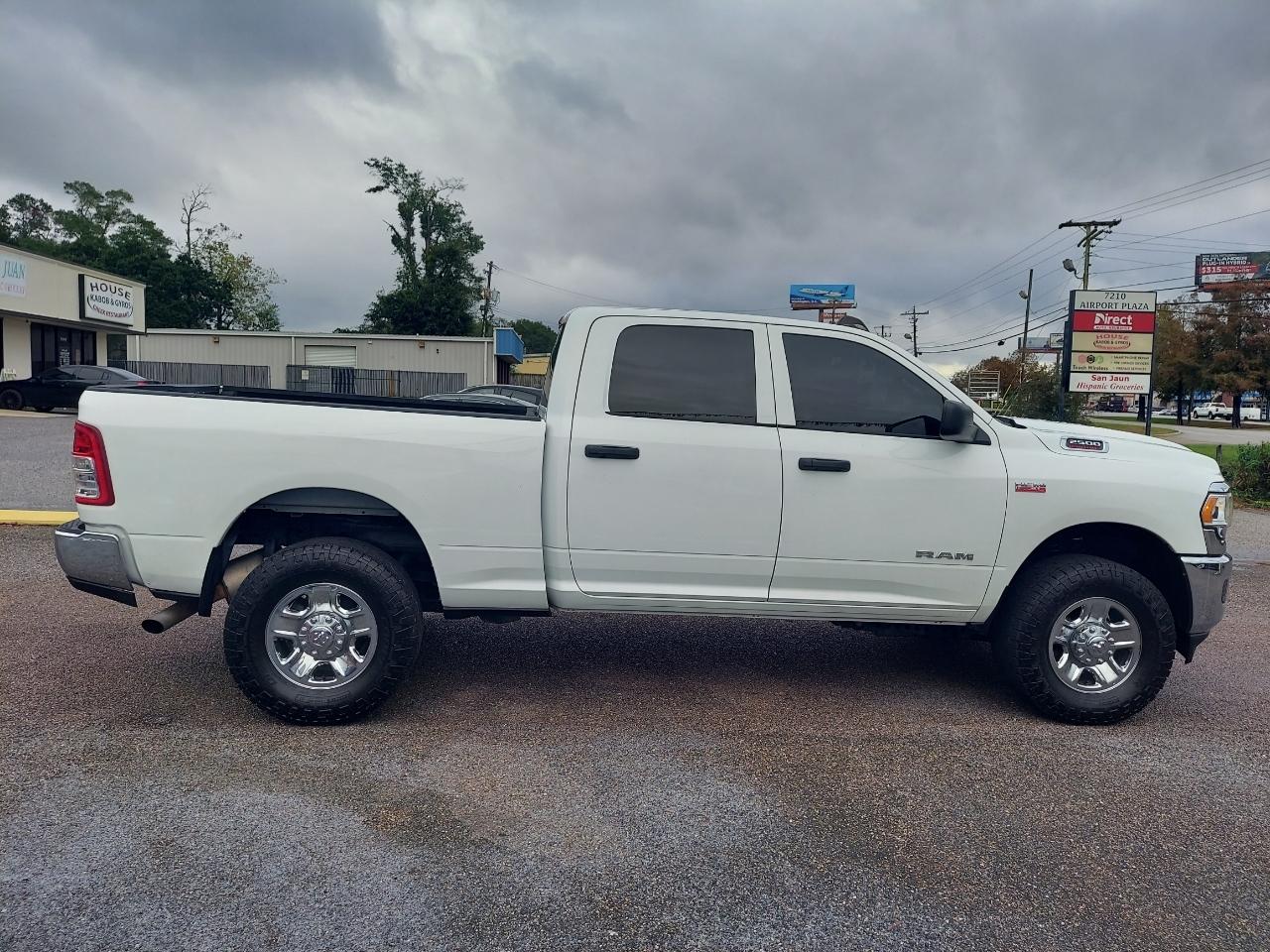 RAM 2500 Tradesman Crew Cab SWB 4WD 2022