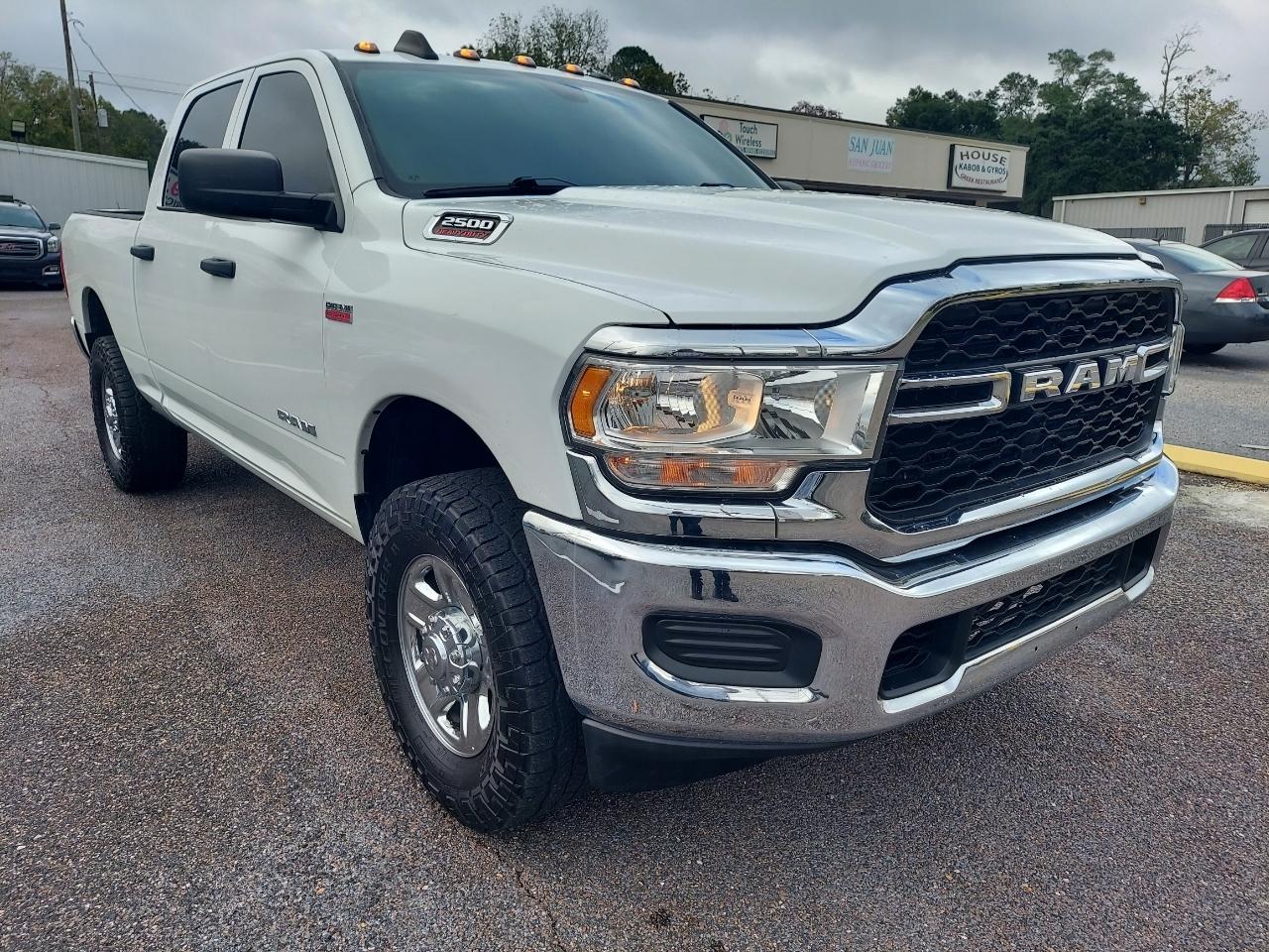 RAM 2500 Tradesman Crew Cab SWB 4WD 2022