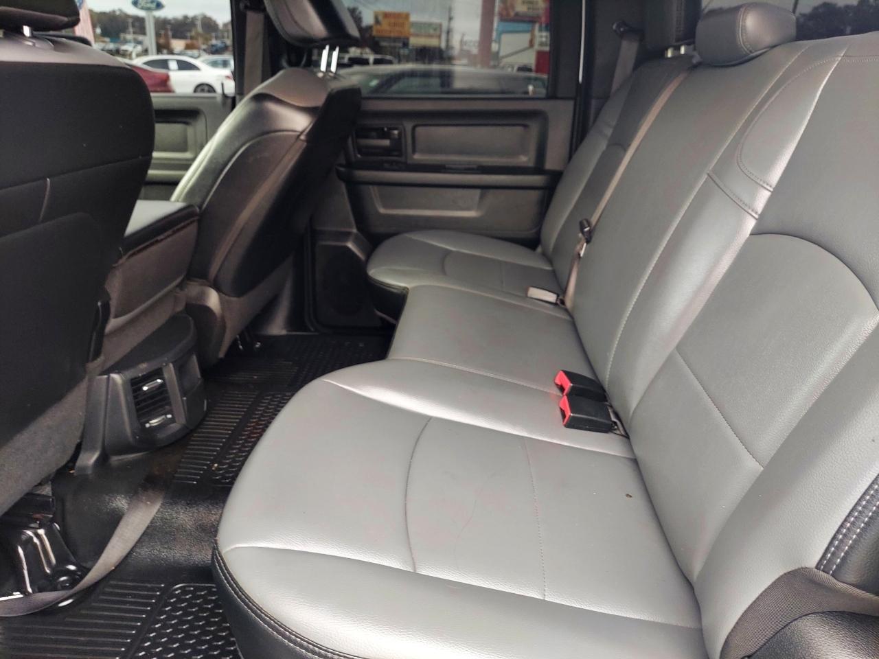 RAM 2500 Tradesman Crew Cab SWB 4WD 2022