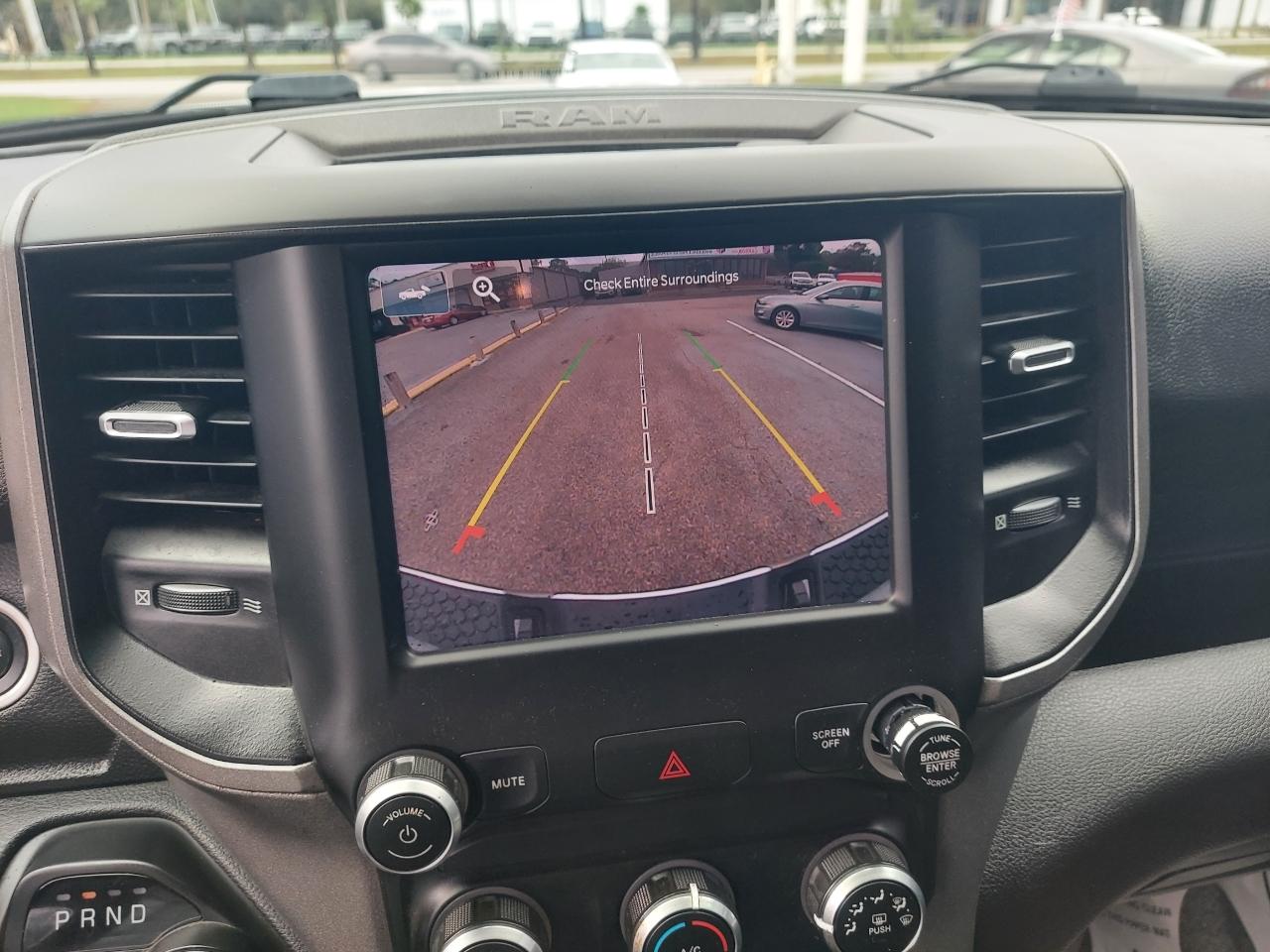 RAM 2500 Tradesman Crew Cab SWB 4WD 2022