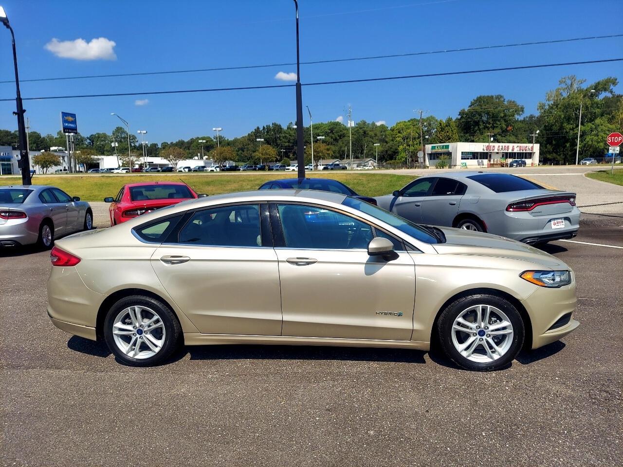 Ford Fusion Hybrid SE 2018
