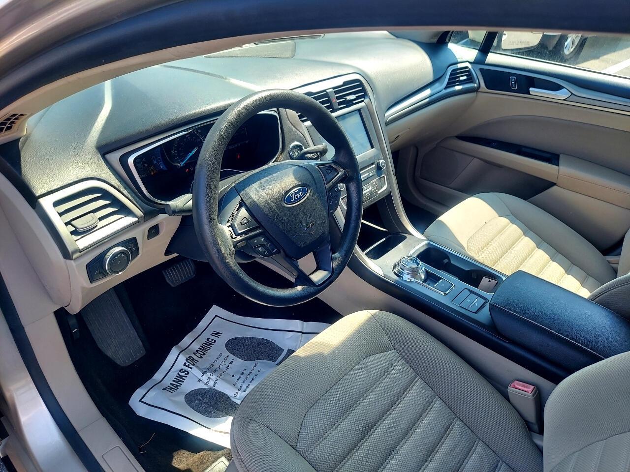 Ford Fusion Hybrid SE 2018