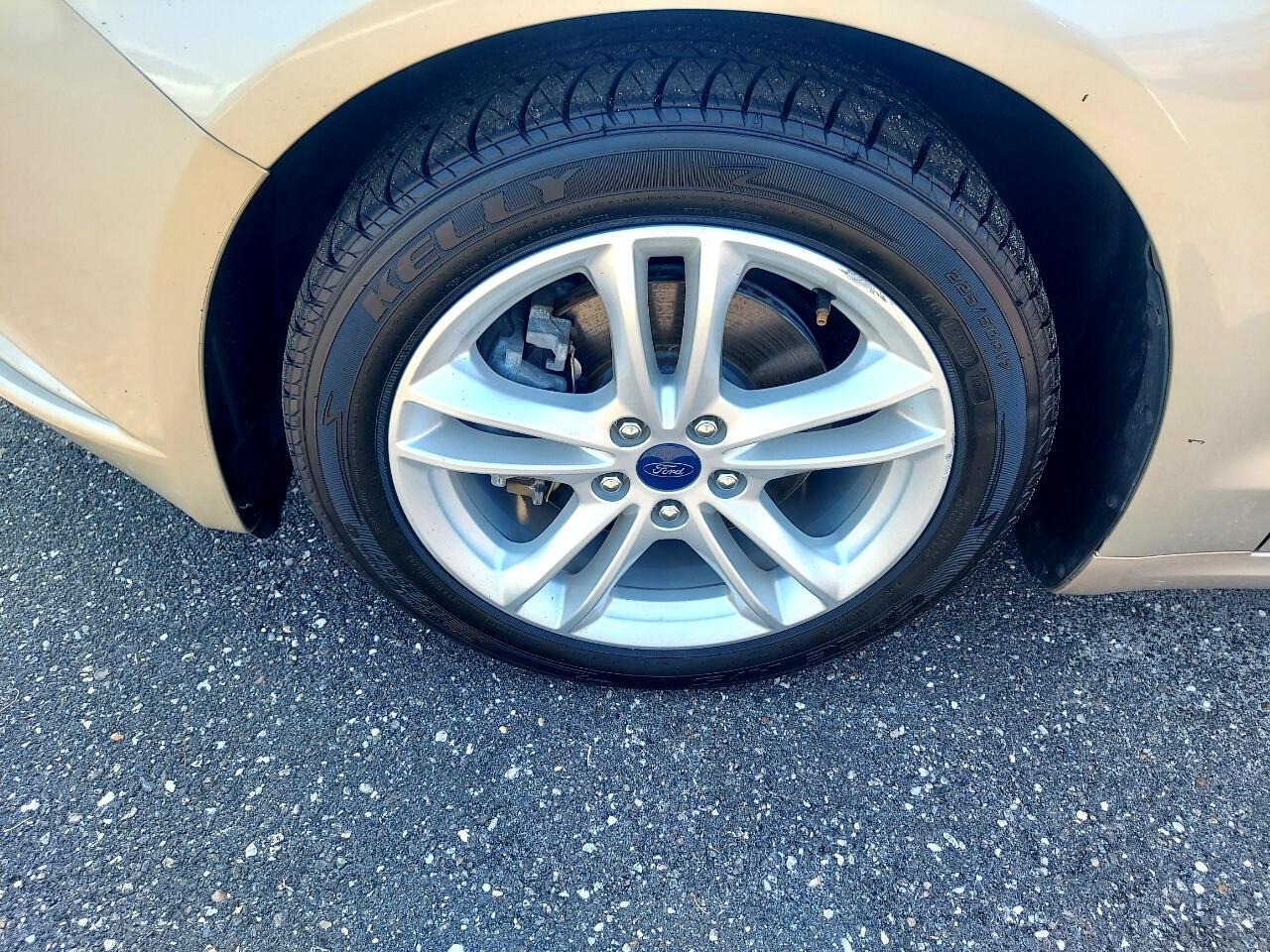 Ford Fusion Hybrid SE 2018