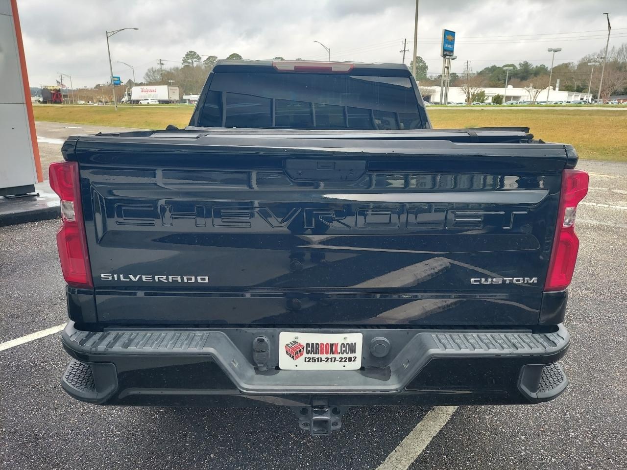 Chevrolet Silverado 1500 Custom Crew Cab Long Box 4WD 2021