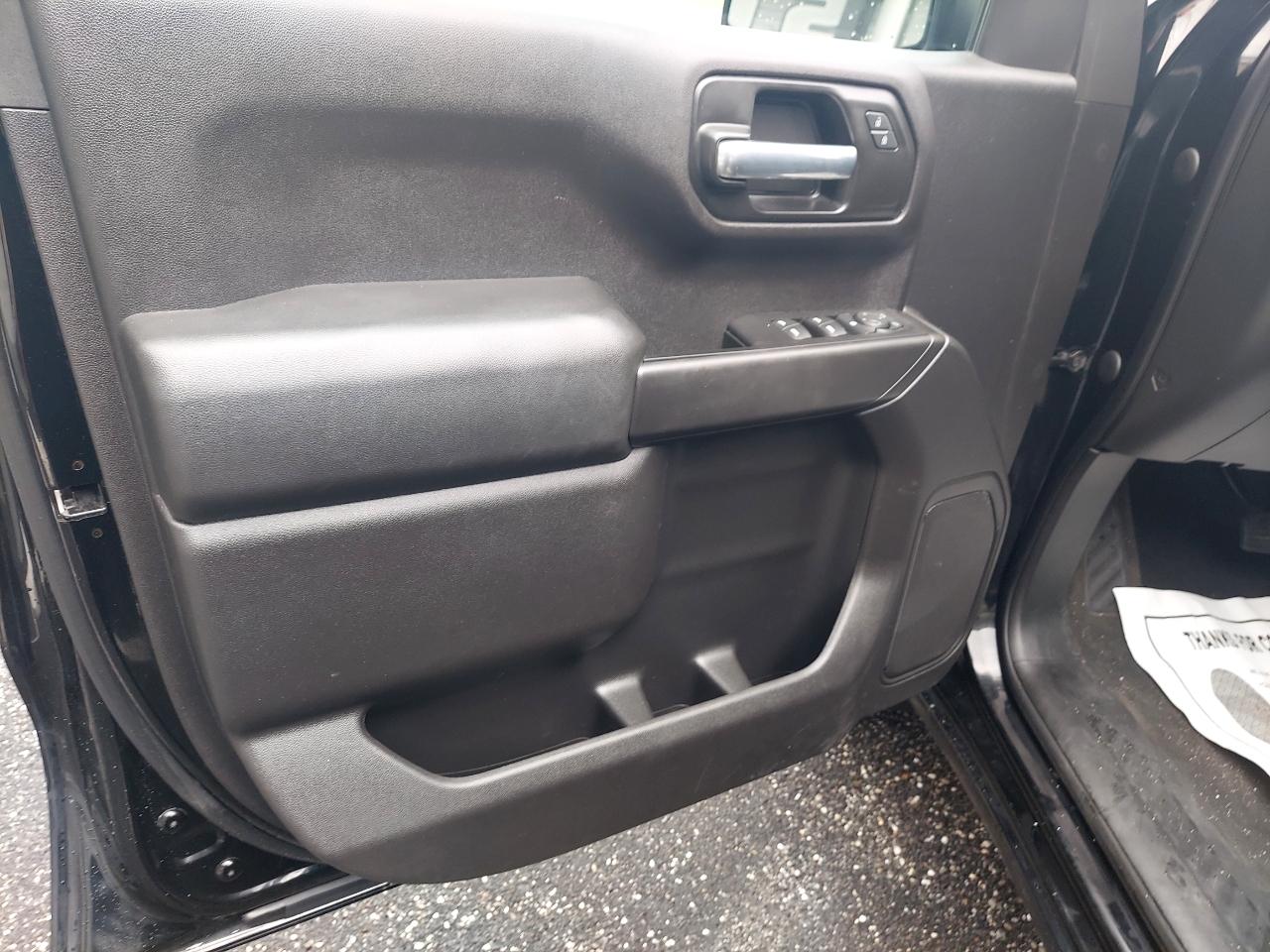 Chevrolet Silverado 1500 Custom Crew Cab Long Box 4WD 2021